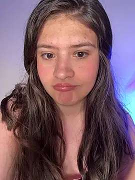 Snapshot of Emilyybennet_ chatting on July 16, 2026, 2:50 am Emilyybennet online show from July 16, 2026, 2:50 am