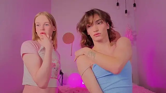 Olivia-Pink online show from January 12, 2026, 11:48 am