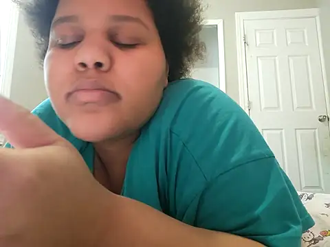 chocolate bella online show from January 5, 2026, 5:27 pm