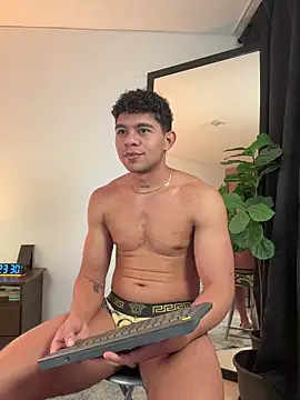 austin spears  online show from November 7, 2025, 1:27 am