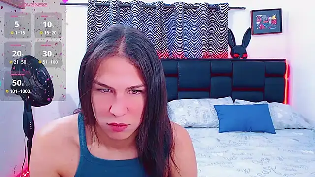 Azley sweet online show from April 10, 2026, 2:11 pm