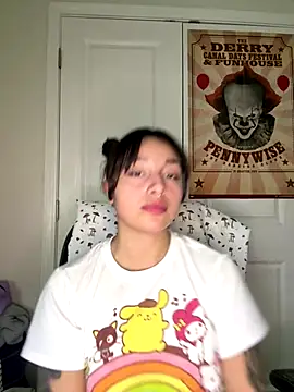 Snapshot of CharmingMaddie chatting on December 14, 2025, 8:57 pm CharmingMaddie online show from December 14, 2025, 8:57 pm