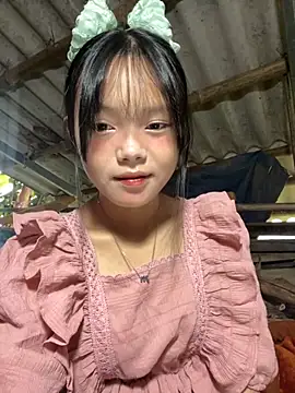 Snapshot of AdamLazis chatting on October 7, 2025, 12:52 am AdamLazis online show from October 7, 2025, 12:52 am