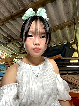 Snapshot of AdamLazis chatting on October 8, 2025, 2:20 am AdamLazis online show from October 8, 2025, 2:20 am