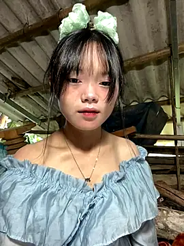 Snapshot of AdamLazis chatting on October 10, 2025, 12:20 am AdamLazis online show from October 10, 2025, 12:20 am