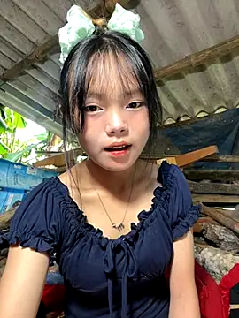 Snapshot of AdamLazis chatting on October 13, 2025, 12:32 am AdamLazis online show from October 13, 2025, 12:32 am