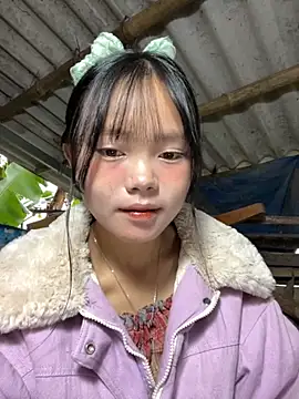 Snapshot of AdamLazis chatting on November 8, 2025, 1:06 am AdamLazis online show from November 8, 2025, 1:06 am