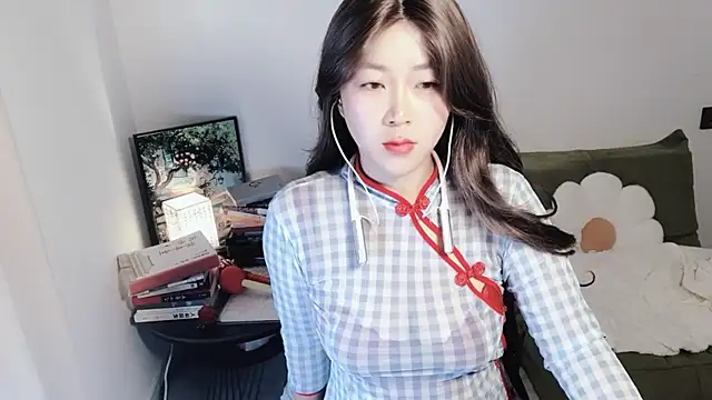 Emmaq996 online show from November 6, 2025, 2:34 am