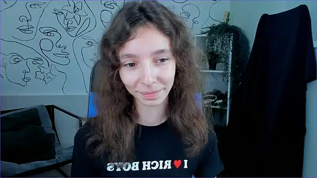 EmmanuellBrown online show from September 29, 2025, 12:21 pm