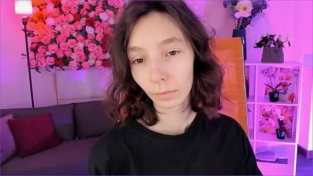 Snapshot of EmmanuellBrown chatting on February 7, 2026, 3:32 am EmmanuellBrown online show from February 7, 2026, 3:32 am