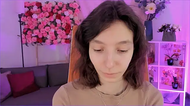 Snapshot of EmmanuellBrown chatting on February 8, 2026, 4:05 am EmmanuellBrown online show from February 8, 2026, 4:05 am