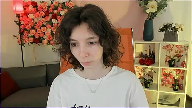 Snapshot of EmmanuellBrown chatting on February 15, 2026, 4:09 am EmmanuellBrown online show from February 15, 2026, 4:09 am