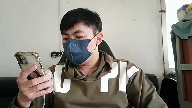 bigbb101011 online show from January 14, 2026, 5:35 am