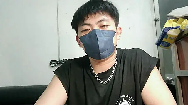 bigbb101011 online show from January 18, 2026, 4:11 pm