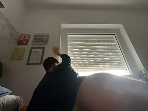 xmilolivex online show from March 8, 2026, 8:07 am