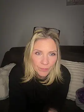 Lexi-Lux-X online show from January 7, 2026, 12:46 am