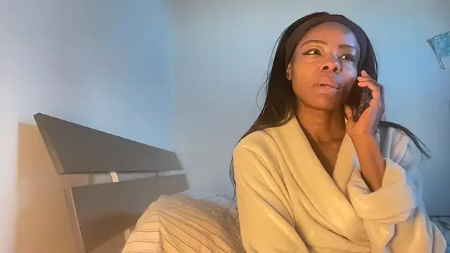 Snapshot of Peachyz69 chatting on February 15, 2026, 10:39 pm Peachyz69 online show from February 15, 2026, 10:39 pm