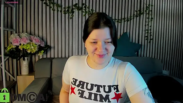 Michele Greenn online show from December 3, 2025, 1:02 am