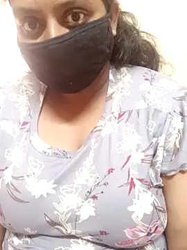 Snapshot of Divya-Lovely chatting on April 10, 2026, 4:06 am Divya-Lovely online show from April 10, 2026, 4:06 am