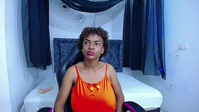 Snapshot of mia__thomson_ chatting on October 22, 2025, 12:38 pm mia thomson online show from October 22, 2025, 12:38 pm