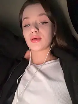 Snapshot of KittyQueeny chatting on October 28, 2025, 2:09 pm KittyQueeny online show from October 28, 2025, 2:09 pm