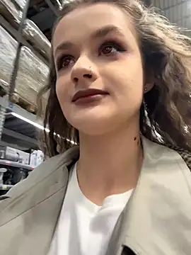 Snapshot of KittyQueeny chatting on October 30, 2025, 2:18 pm KittyQueeny online show from October 30, 2025, 2:18 pm