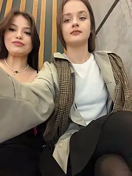 KittyQueeny online show from November 5, 2025, 3:12 pm