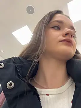 KittyQueeny online show from January 15, 2026, 11:15 am