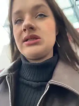 KittyQueeny online show from March 13, 2026, 12:12 pm