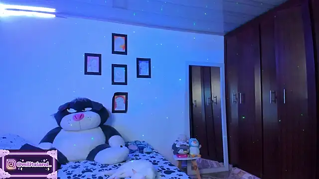 Snapshot of milita_houston chatting on October 16, 2025, 1:39 am milita houston online show from October 16, 2025, 1:39 am