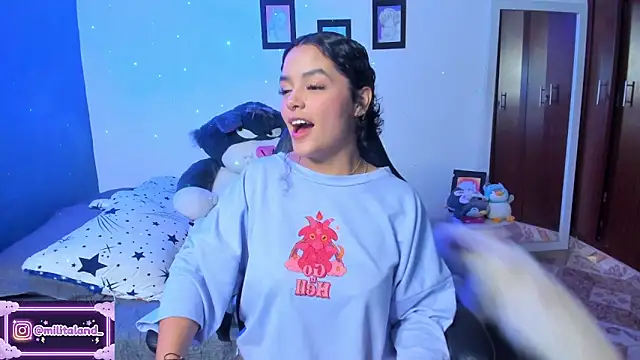 Snapshot of milita_houston chatting on October 17, 2025, 2:37 am milita houston online show from October 17, 2025, 2:37 am