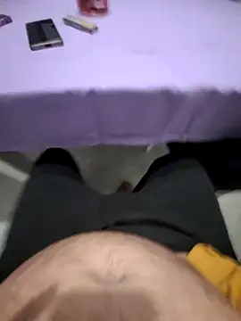 giova17cm online show from January 5, 2026, 9:40 pm