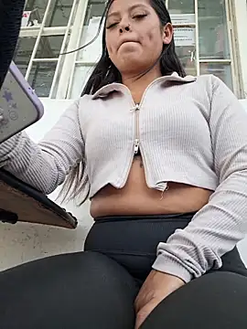 LunaHot 777 online show from November 17, 2025, 6:24 pm