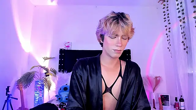 Cooperrosscute233 online show from March 26, 2026, 4:12 pm