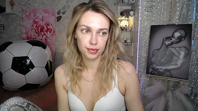 NickyAdamidi online show from July 12, 2026, 4:09 pm