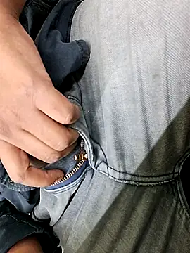 puuuhi online show from April 23, 2026, 12:29 pm