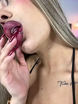 MystiqueXXX online show from October 18, 2025, 1:56 pm