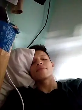 Snapshot of elinnki chatting on September 21, 2025, 9:27 pm elinnki online show from September 21, 2025, 9:27 pm