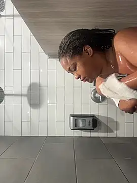 reinagotthroat online show from February 19, 2026, 3:52 pm