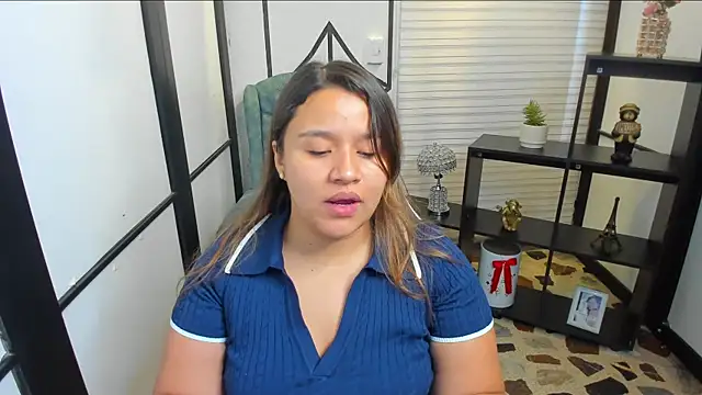 ElaBourn  online show from December 18, 2025, 2:01 pm