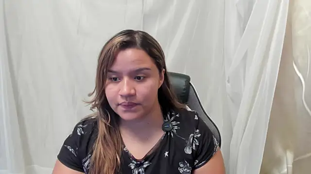 Snapshot of ElaBourn_ chatting on March 20, 2026, 2:55 pm ElaBourn online show from March 20, 2026, 2:55 pm