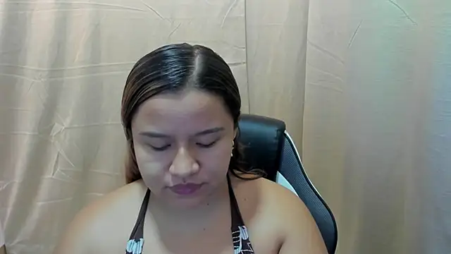 Snapshot of ElaBourn_ chatting on May 8, 2026, 3:50 pm ElaBourn online show from May 8, 2026, 3:50 pm