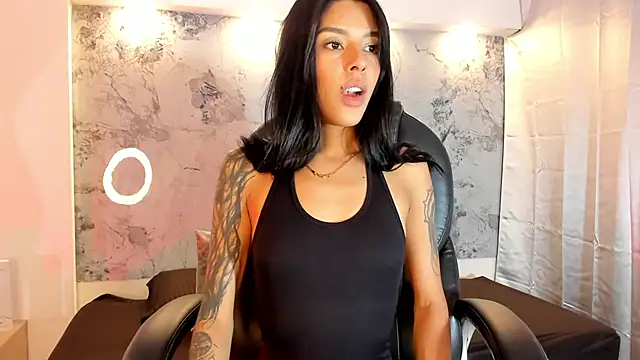 julietha03 online show from July 24, 2026, 11:14 pm