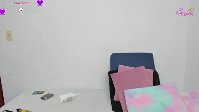 Brandy brown  online show from December 18, 2025, 11:33 pm