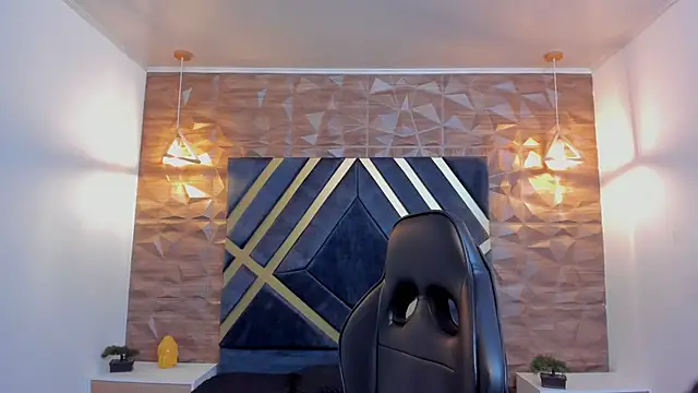 Emmaa white  online show from November 17, 2025, 5:19 pm