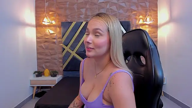 Emmaa white  online show from January 17, 2026, 5:16 pm