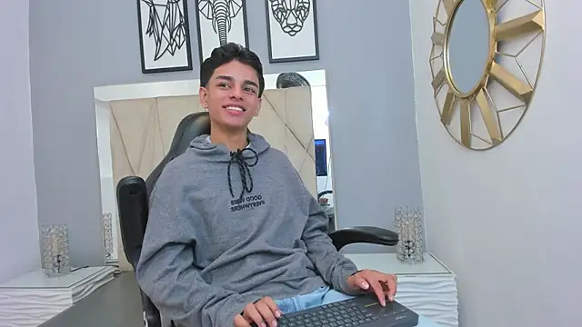 Snapshot of owen__johnson chatting on September 24, 2025, 11:57 am owen johnson online show from September 24, 2025, 11:57 am