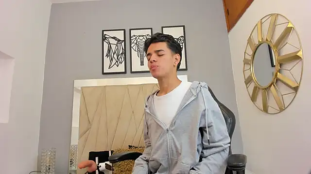 Snapshot of owen__johnson chatting on October 13, 2025, 11:43 am owen johnson online show from October 13, 2025, 11:43 am