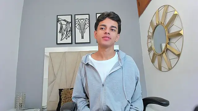 Snapshot of owen__johnson chatting on October 20, 2025, 11:32 am owen johnson online show from October 20, 2025, 11:32 am