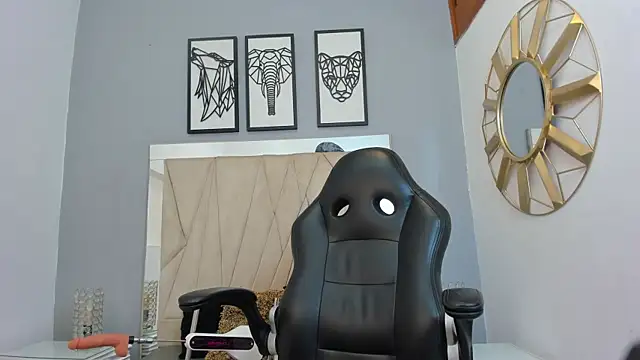 Snapshot of owen__johnson chatting on October 21, 2025, 12:28 pm owen johnson online show from October 21, 2025, 12:28 pm